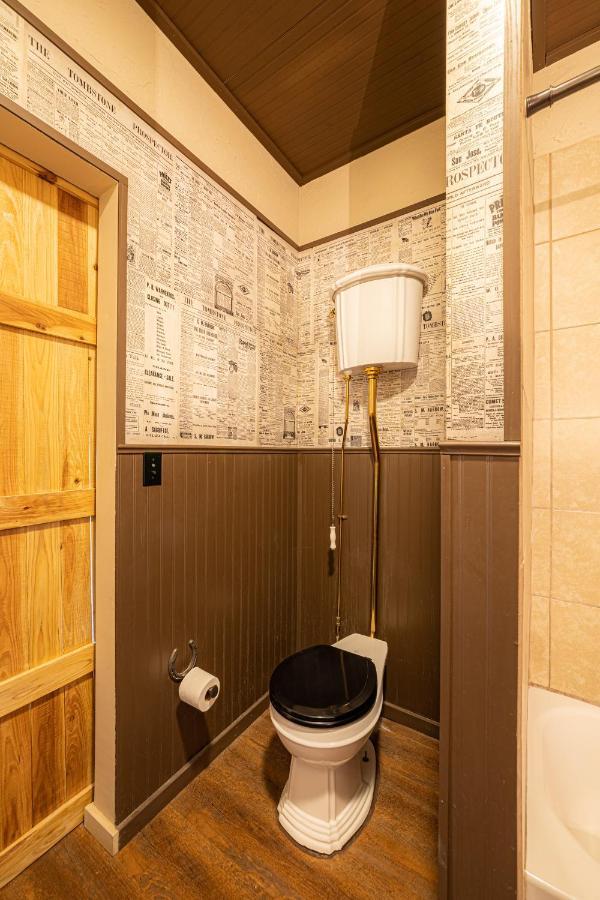 -Pet Friendly- Miners Cabin #6 - King Bed With Private Balcony Тумбстоун Екстериор снимка