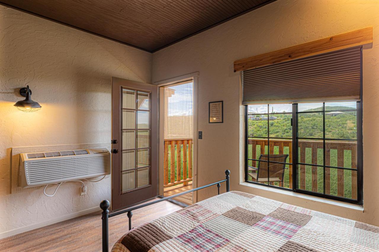 -Pet Friendly- Miners Cabin #6 - King Bed With Private Balcony Тумбстоун Екстериор снимка